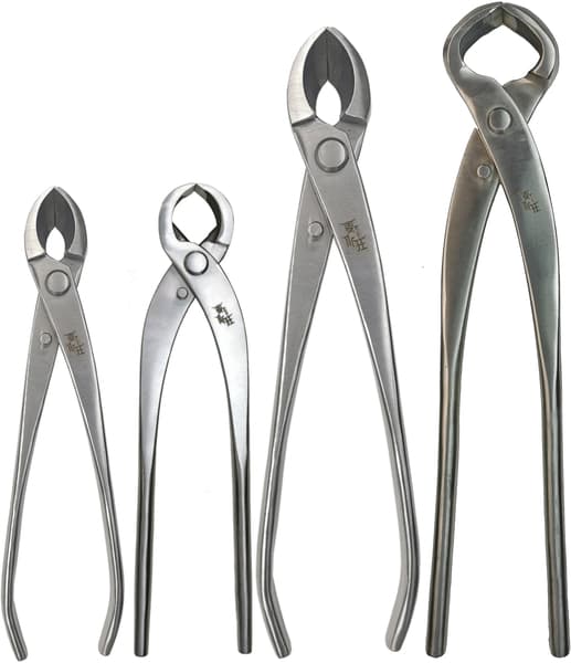 - Pliers set (4 pieces)