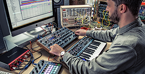 Easy connection with hardware and software