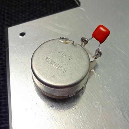 TREBLE BLEED CIRCUIT