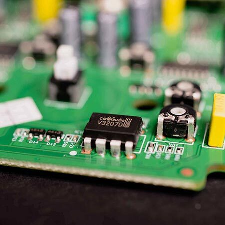 A brigada do balde continua segurando o forte