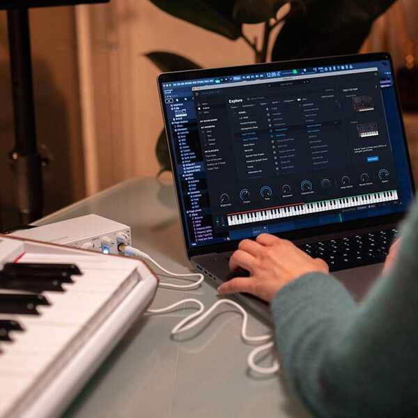 Do estúdio ao palco, sem complicações