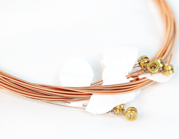 Strapazierfähige und reaktionsschnelle 1-2 runde Stahldraht-Folk-Gitarrensaiten für einen hellen, kl