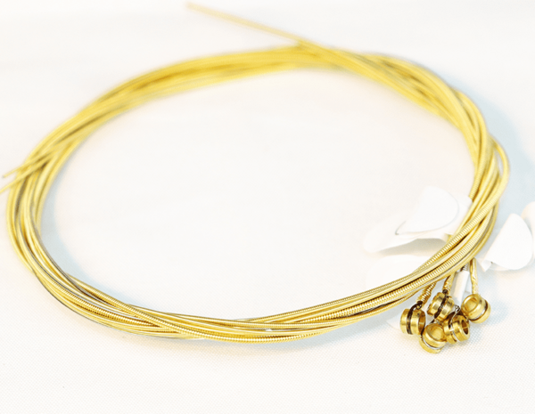 Brass-Wrapped Acoustic Guitar Strings for Rich Tone and Lasting Stability